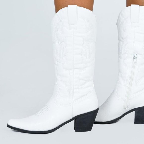 #39❤️ NEW THERAPY CLAYTON WHITE BOOTS - Picture 4 of 10